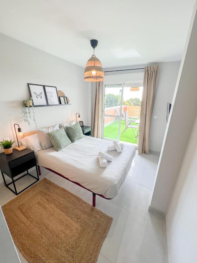 Cozy Apartment With Large Terrace توريمولينوس المظهر الخارجي الصورة